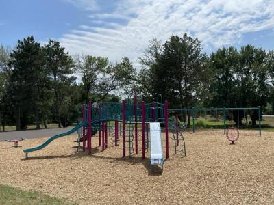 Photo 3 of 8 of home located at 121 Cimarron Lake Elmo, MN 55042