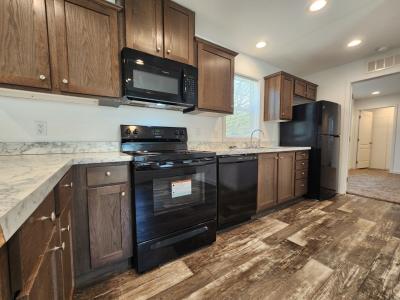 Photo 5 of 15 of home located at 10686 Aldora Miamisburg, OH 45342