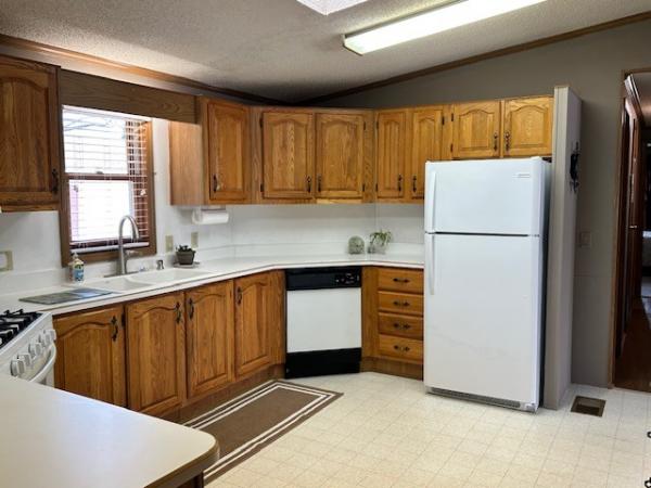 1993 Victorian MI0025330358 Mobile Home
