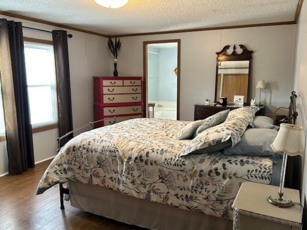 1993 Victorian MI0025330358 Mobile Home