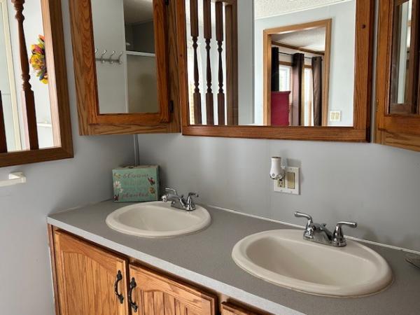 1993 Victorian MI0025330358 Mobile Home