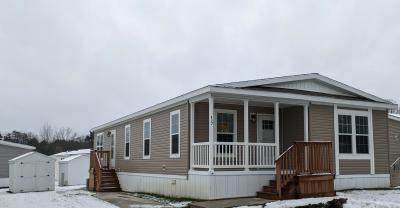 Photo 1 of 6 of home located at 477 Harrison Dr Davison, MI 48423