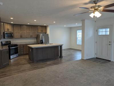 Photo 2 of 6 of home located at 477 Harrison Dr Davison, MI 48423