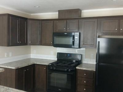 Photo 2 of 4 of home located at 404 N Van Buren Cir Davison, MI 48423