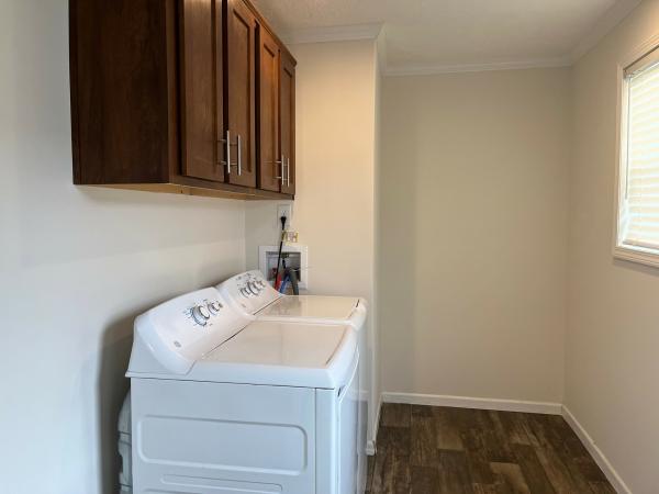 2019 CHAMPION DE-CSM2856 Mobile Home