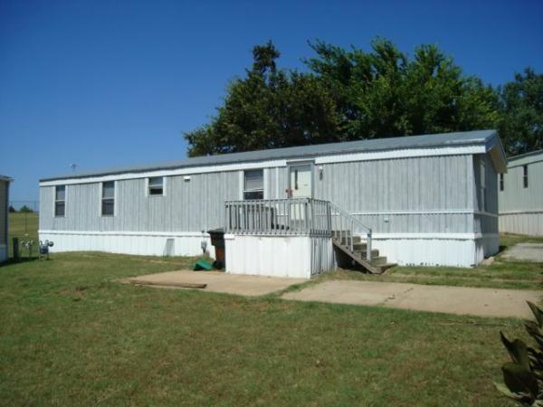 Photo 1 of 2 of home located at 9429 SE 29th St Lot #96 Midwest City, OK 73130