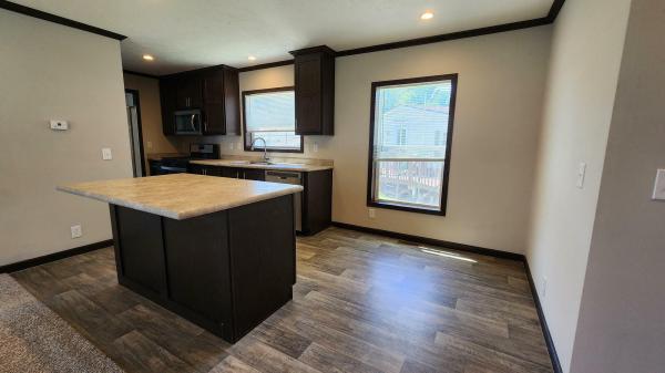 2022 Skyline FXE600 Mobile Home