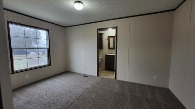 Photo 4 of 8 of home located at 6060 Lake Drive Site #092 Ypsilanti, MI 48197