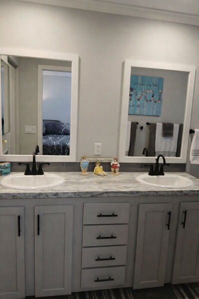 Mobile Home at 37 Hopetown Rd Micco, FL 32976