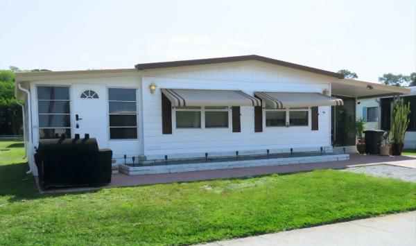 Photo 1 of 2 of home located at 929 Siesta Dr Ellenton, FL 34222