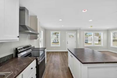 Photo 3 of 28 of home located at 268 Nelle Avenue # H Panama City, FL 32404