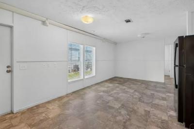 Photo 5 of 15 of home located at 250 Nelle Avenue # 28 Panama City, FL 32404