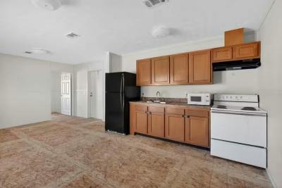 Photo 3 of 15 of home located at 250 Nelle Avenue # 19.5 Panama City, FL 32404