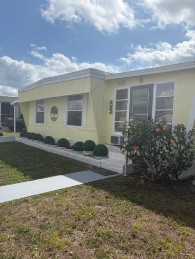 Photo 3 of 53 of home located at 59 Buttonwood Lane Naples, FL 34112