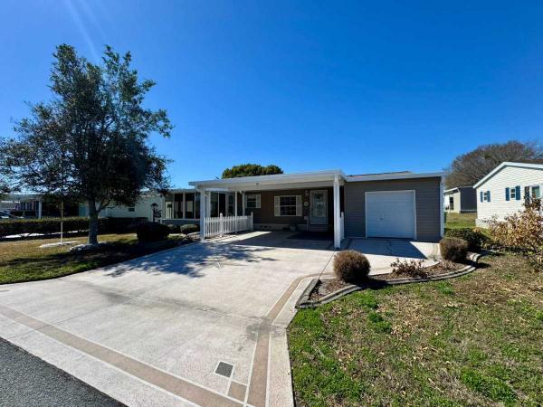 Photo 1 of 2 of home located at 818 Sutton Lady Lake, FL 32159