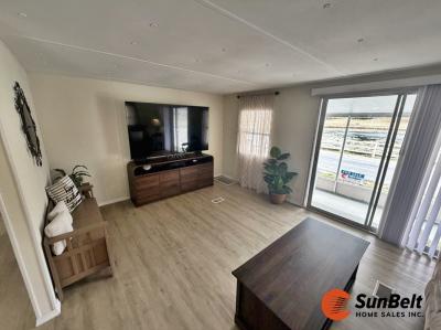 Photo 3 of 17 of home located at 2934 Griffin View Lot 27 Lady Lake, FL 32159