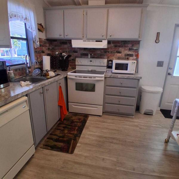 1985 Palm Harbor Mobile Home