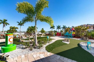 Photo 6 of 7 of home located at 162 Elmwood Lane Naples, FL 34112