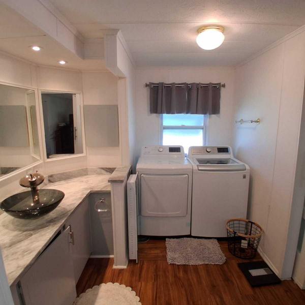 1985 Manufactured Home