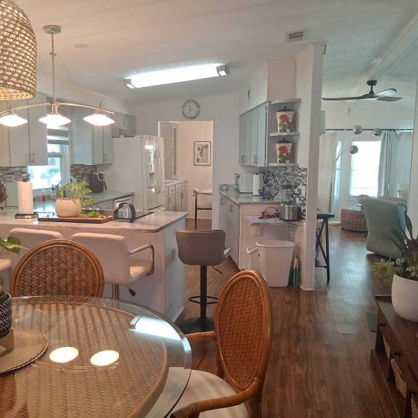 1985 Manufactured Home