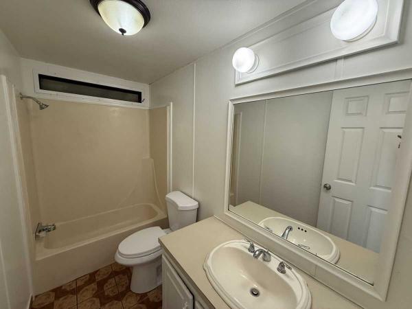 1989 Skyline 4608 Mobile Home