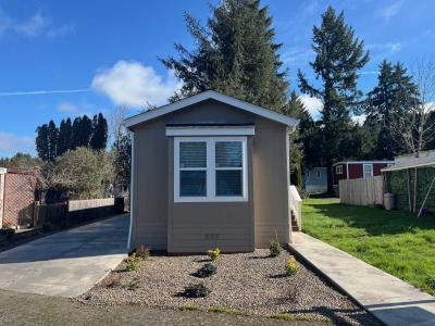 Photo 3 of 9 of home located at 5055 NE Elliott Circle #96 Corvallis, OR 97330