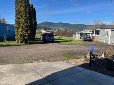 Photo 4 of 9 of home located at 5055 NE Elliott Circle #96 Corvallis, OR 97330