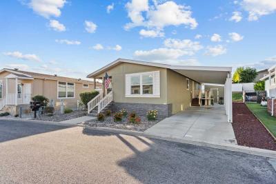 Photo 3 of 42 of home located at 15455 Glenoaks Blvd. Spc. 94 Sylmar, CA 91342