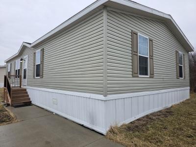 Photo 2 of 10 of home located at 782 Thomas J Drive Flint, MI 48506