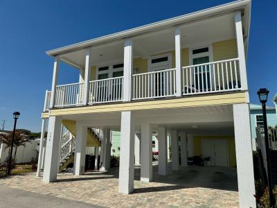 Photo 3 of 10 of home located at 170 NE Buoy Dr Jensen Beach, FL 34957