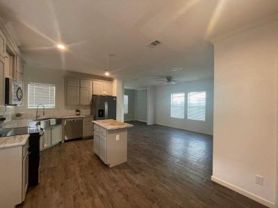 Photo 5 of 24 of home located at 205 Sunbird Square Lot #069 Sebring, FL 33872