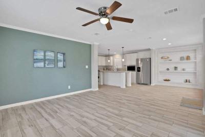 Photo 2 of 33 of home located at 119 Sunbird Square Lot #066 Sebring, FL 33872