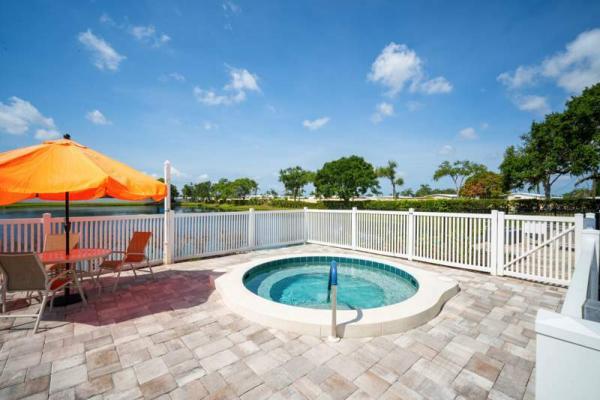 1988 Palm Harbor Manufactured Home