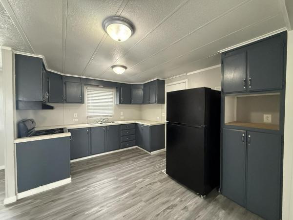 Photo 1 of 2 of home located at 1236 North Oaklane Road Lot 290 Springfield, IL 62707