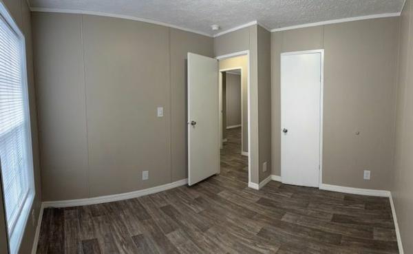 2006 Clayton Homes Inc Mobile Home For Sale