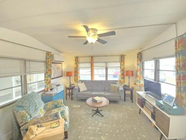 1968 PARK HS Manufactured Home