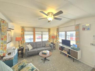 Photo 5 of 11 of home located at 7400 46th Ave. N Lot #227 Saint Petersburg, FL 33709