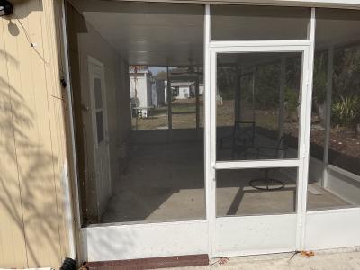 Photo 2 of 11 of home located at 15437 Lakeshore Villa Drive Tampa, FL 33613