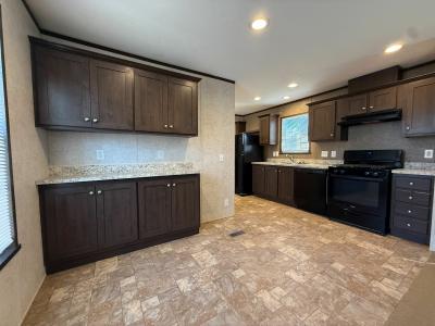 Photo 4 of 26 of home located at 11975 Creekview Ave Romeo, MI 48065