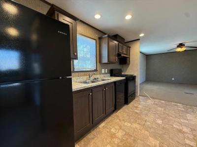 Photo 5 of 26 of home located at 11975 Creekview Ave Romeo, MI 48065