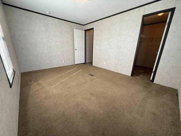 2017 Redman Advantage 11  Home