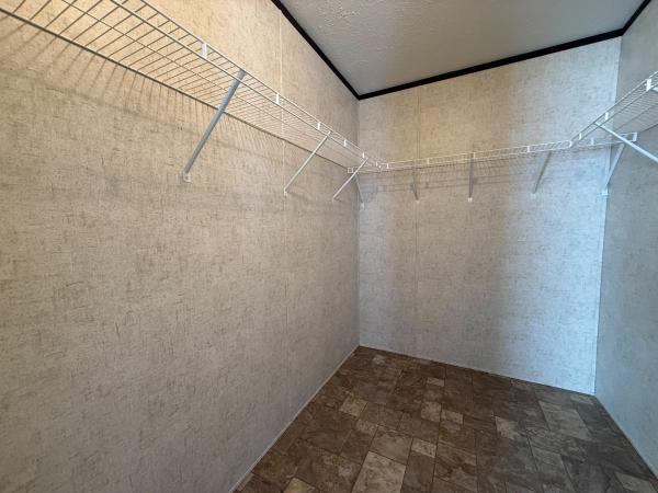 2017 Redman Advantage 11  Home