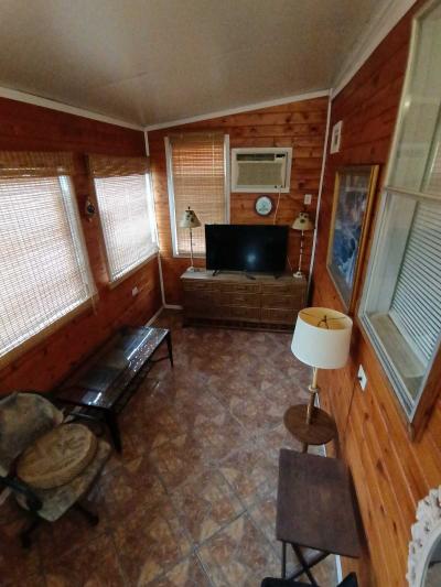 Photo 4 of 8 of home located at 1307 S Parrott Ave, Lot 55 Okeechobee, FL 34974