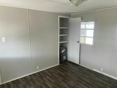 Photo 4 of 17 of home located at 1 Circle Dr Mount Dora, FL 32757