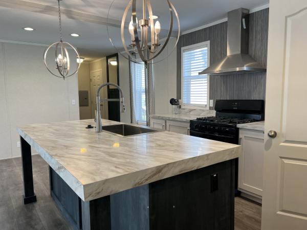 2022 Clayton American Made 4828-552  Home