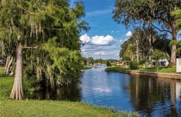 2020 Champion Mobile Home