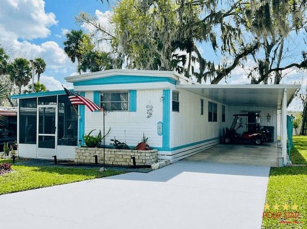 Photo 1 of 2 of home located at 105 Queens Dr Leesburg, FL 34748