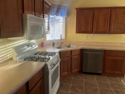 Photo 2 of 23 of home located at 2121 S Pantano Rd #51 Tucson, AZ 85710