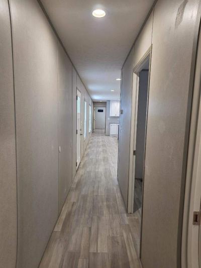 Photo 4 of 21 of home located at 2710 N Farm Rd 137 #214 Springfield, MO 65803