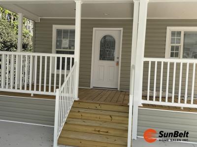 Photo 2 of 22 of home located at 4550 Hidden Harbor Drive Leesburg, FL 34748